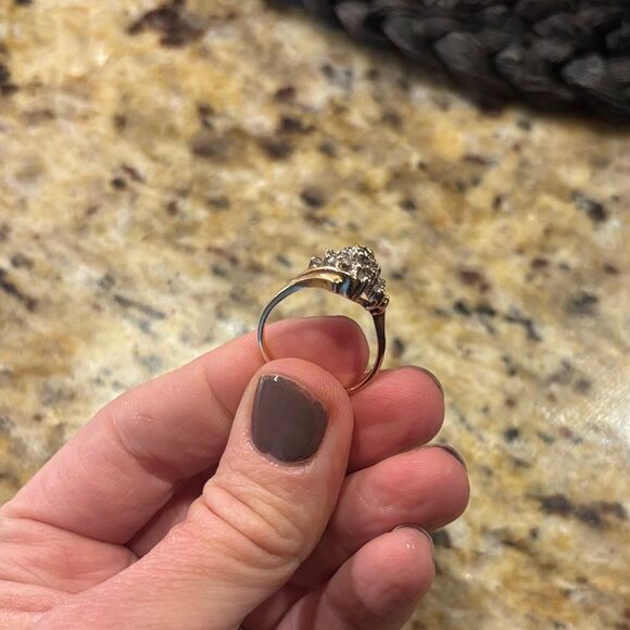 Elegant 14kt Gold and Silver Diamond Cluster Ring - Picture 3 of 6